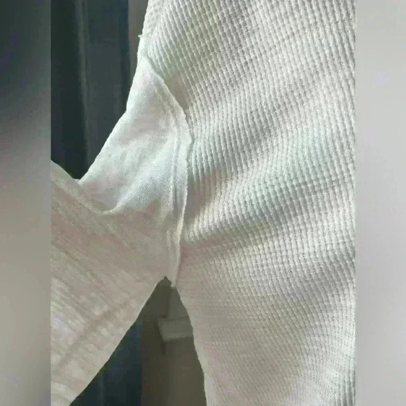 We The Free, Free People White Top XS Tie at Waist and Sleeves Long Sleeves - Picture 4 of 10